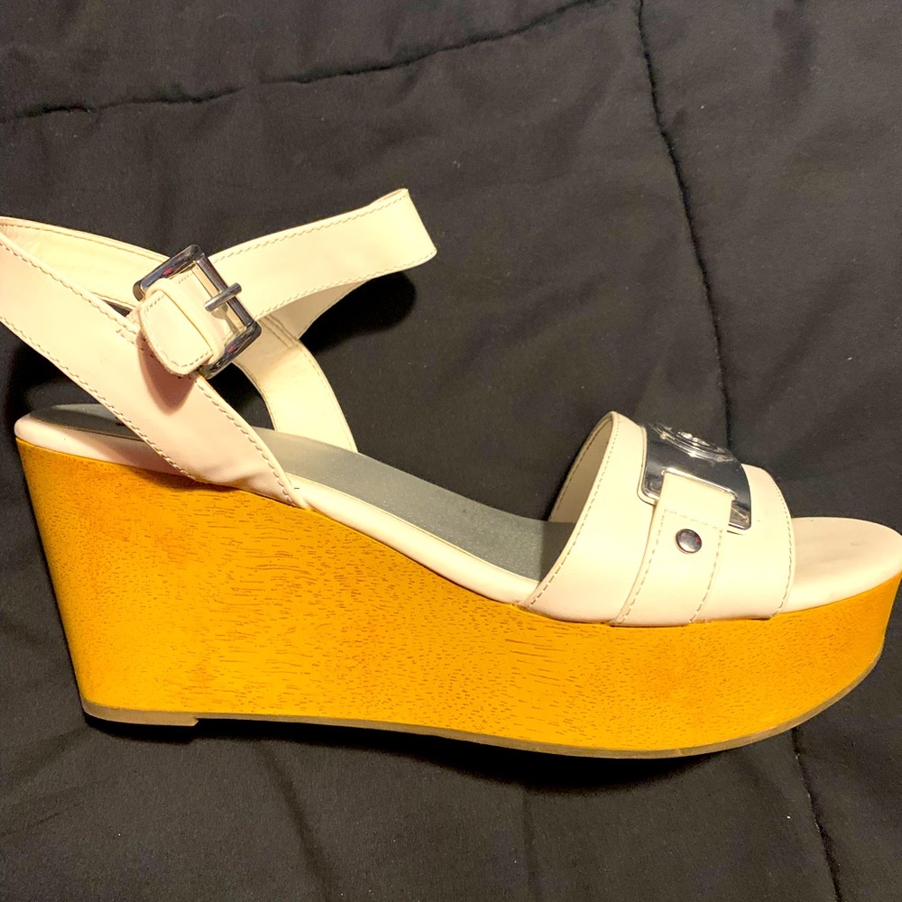 Guess platform sandels